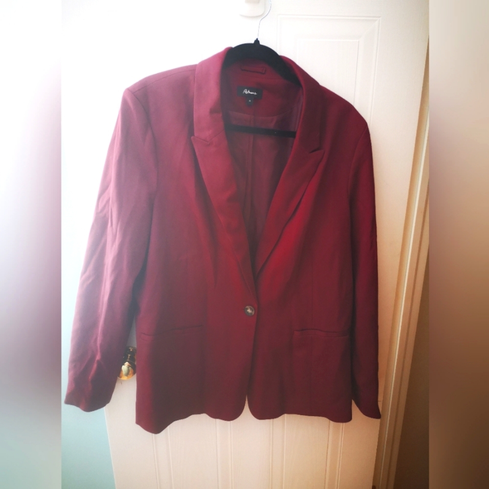 reitmans Women's burgundy Blazer